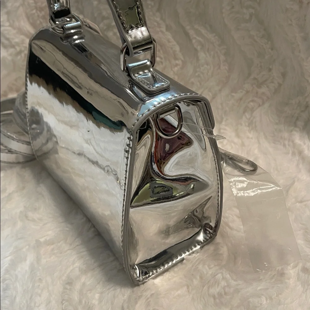 NWT Vegan Shiny Silver Crossbody Bag - Picture 4 of 16